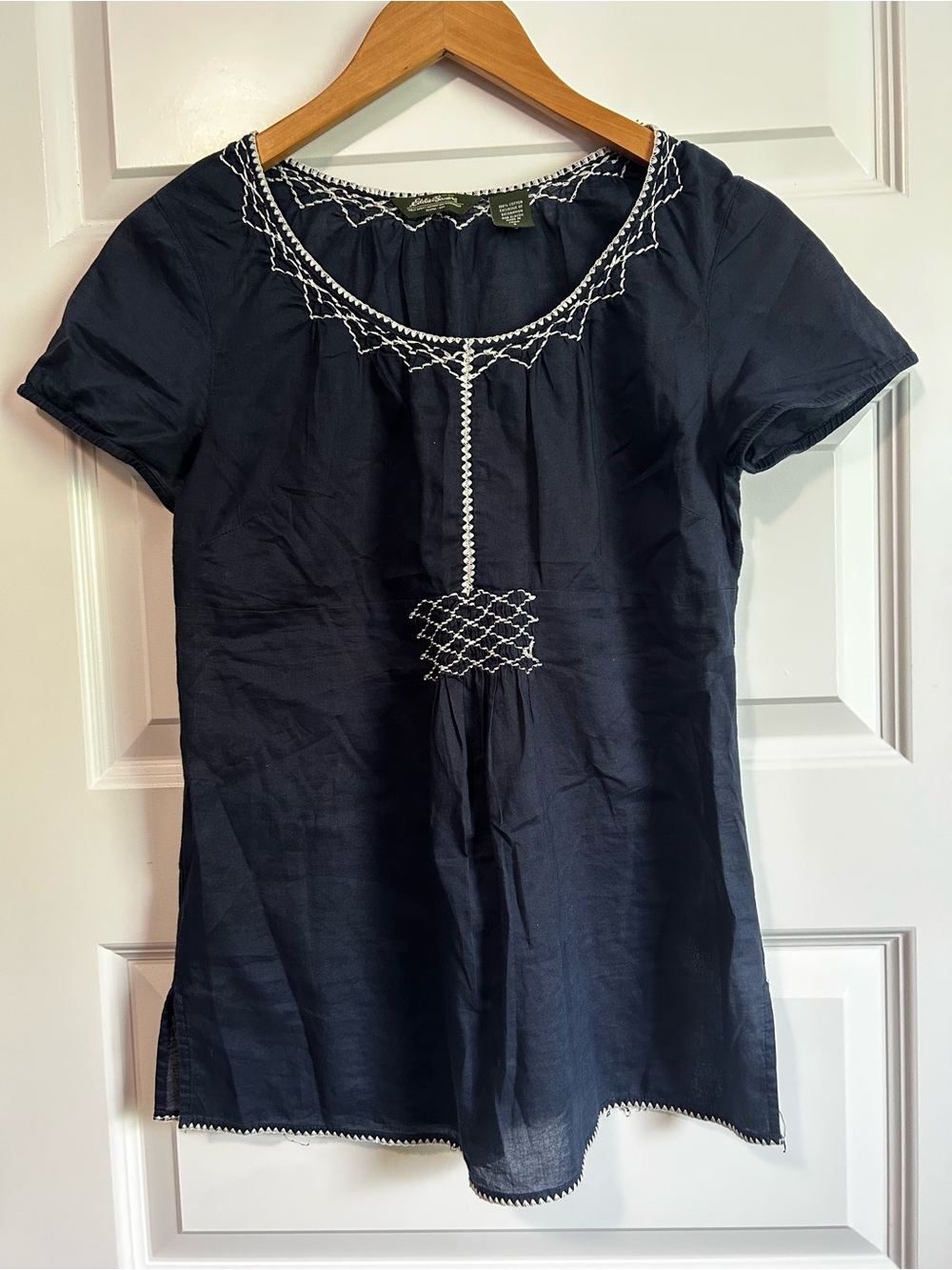 Eddie Bauer Womens Embroidered "Lawn Tunic Navy Blue Lightweight Cotton